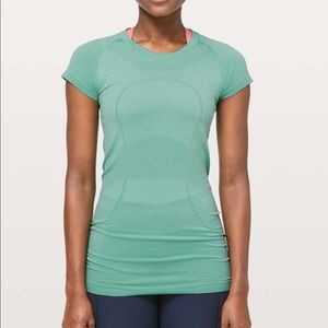 Lululemon swiftly tech short sleeve crew